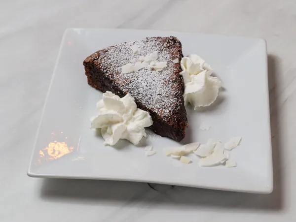 Kladdkaka med grädde